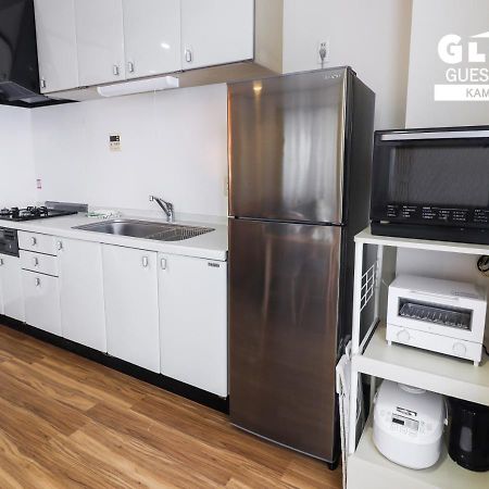 Апартаменты Gloce 鎌倉 若宮大路house お部屋から江ノ電ビューを独り占め 鎌倉駅から徒歩3分 Камакура Экстерьер фото